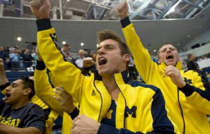 Michigan Mikulak Win 2013 Men S NCAA Team All Around Titles