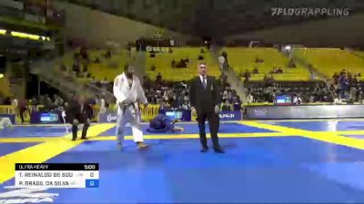 THIAGO REINALDO DE SOUZA vs PAULO BRASIL DA SILVA 2022 Master IBJJF Jiu-Jitsu Championship