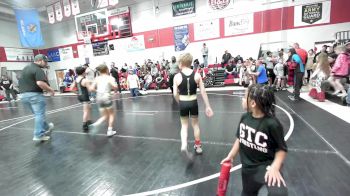 64 lbs Rr Rnd 1 - Achilles Davie, Salina Wrestling Club vs Aysa Al-Qahtani, Wyandotte Youth Wrestling