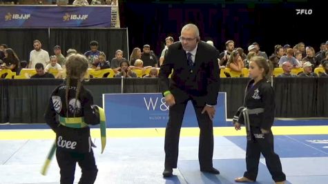 Laura Elizabeth Strutt-Raposo vs Evelyn Denise Foster 2026 Pan Kids Jiu-Jitsu IBJJF Championship
