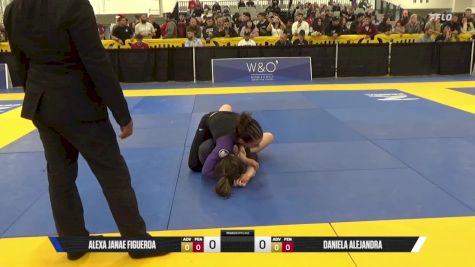Daniela Alejandra Casanueva vs ALEXA JANAE FIGUEROA 2025 World IBJJF Jiu-Jitsu No-Gi Championship
