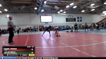 157 lbs Cons. Round 3 - Daniel Meeker, Loras vs Jaylen Beals, Wisconsin-Whitewater