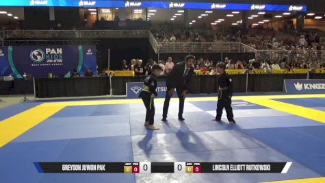 Lincoln Elliott Rutkowski vs Greyson Juwon Pak 2025 Pan Kids Jiu-Jitsu IBJJF Championship