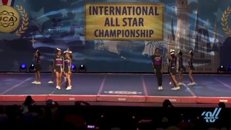 Royalty (Ecuador) - Royalty [2015 L1 Small Senior Day 1]