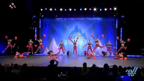 Dancin Bluebonnets [2015 Junior Pom Finals]