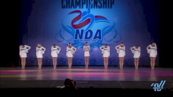 Oakville Golden Girls [2016 Small Varsity Pom Finals]