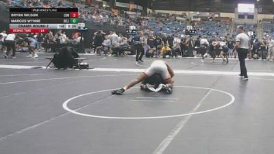 197 lbs Champ. Round 2 - Bryan Wilson, Cowley College vs Marcus Wynne, Bellevue