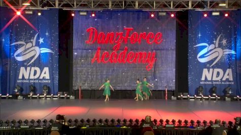 DanzForce Academy - DanzForce Divas (Lyrical) [Tiny Contemporary/Lyrical Day 1 - 2017 NDA All-Star Nationals]