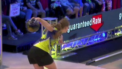 Bunk, Ennis Qualify for Match Play at Teen Masters Bowling