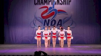 Mater Dei High School Song [Small Varsity Pom Finals - 2017 NDA National Championship]