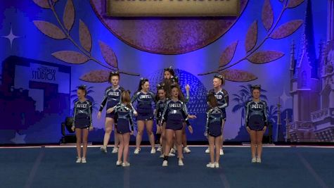 United Elite - Hurricanes [L4 Small Senior Division II Day 1 - 2017 UCA International All Star Championship]