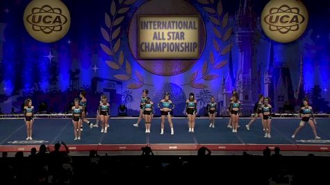 Les Couguars de Quebec (Canada) - Fierce [L4 Small Senior Division II Day 1 - 2017 UCA International All Star Championship]