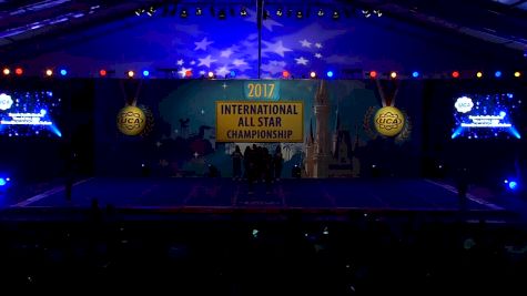 Sagrada Familia Stardust (Chile) [L2 Small Senior Division II Day 2 - 2017 UCA International All Star Championship]