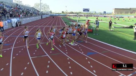 Brooks Girl's 3200m - Lauren Gregory Solos 10:08!