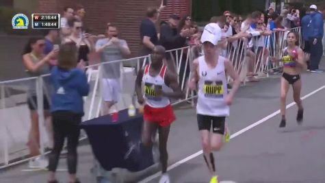 2017 Boston Marathon Finishes (starting at 1:48 into men's race, 2:16 into women's)