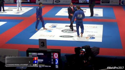 Gabriel Almeida vs Anton Minenko 2017 World Pro