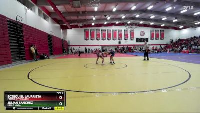 125 lbs Semifinal - Eczequiel Jaurrieta, Fresno City College vs Julian Sanchez, Menlo NWCA