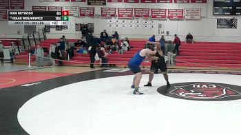 285 lbs Consi Of 8 #2 - Ivan Reynoso, Burr & Burton vs Izaak Wolniewicz, Vergennes