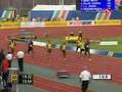 Usain Bolt wins 200 meter sprint