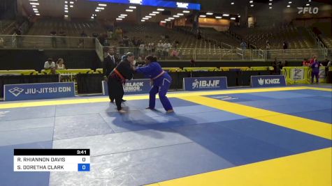 RILEY RHIANNON DAVIS vs SANAYAH DORETHA CLARK 2024 Pan Kids Jiu-Jitsu IBJJF Championship