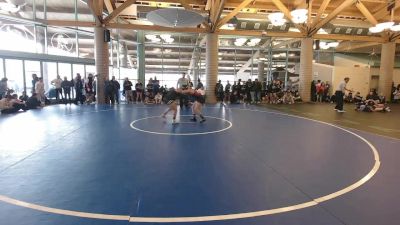 124 lbs Champ. Round 1 - Miranda Navarette, Los Banos vs Emilia Diaz Gaytan, Hayward