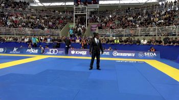 Davi Vetoraci De Menezes vs Uanderson Ferreira De Oliveira 2025 Brasileiro Jiu-Jitsu IBJJF