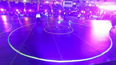 132 lbs Round Of 64 - Dominic Gonzales, Brighton WC vs Logan Lopez, Grindhouse WC
