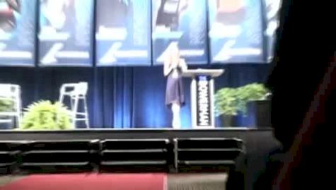 Jenny Barringer accepting the 2009 Bowerman Award