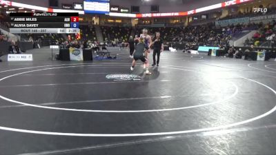 207 lbs Champ. Round 1 - Abbie Miles, Albion vs Alivia Davey, Wisconsin - Oshkosh