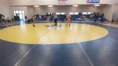 133 lbs Quarterfinal - Giovani Rivera, Valiant vs Matthew Terrence, Doane