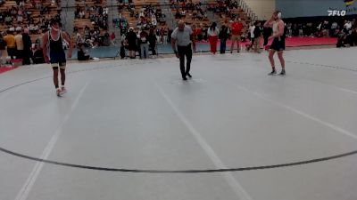 157 lbs Cons. Round 1 - Daniel Camacho, Iowa Lakes Community College vs Clayton Solberg, UW-Eau Claire