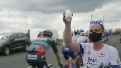 How Cyclists Grab Bottles At High Speed