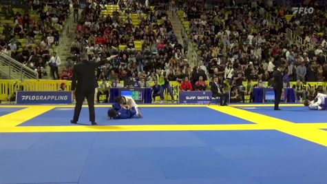 Replay: Mat 4 - 2024 World Jiu-Jitsu IBJJF Championship | Jun 1 @ 9 AM