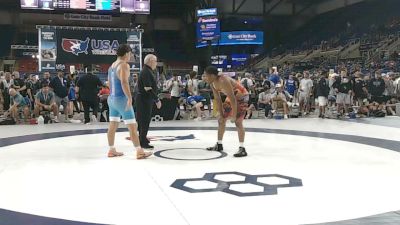 215 lbs Champ. Rd Of 64 - Aaron Thomas, Arkansas vs Braeden Maxey, Minnesota