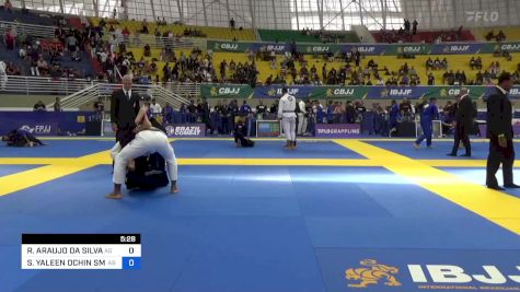 RAFHAEL ARAUJO DA SILVA vs SHOSHONE YALEEN OCHIN SMITH 2023 Brasileiro Jiu-Jitsu IBJJF