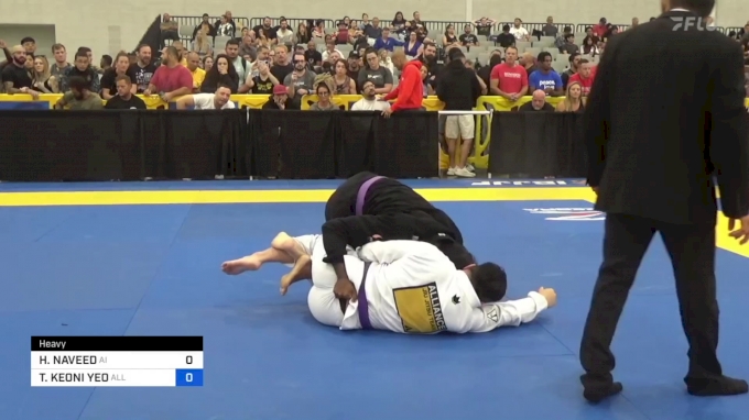 HARRIS NAVEED vs TRAVIS KEONI YEO 2023 World Master IBJJF Jiu-Jitsu ...