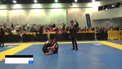 LAURA PERETTI vs ELIZABETH N. CORNEJO 2023 World IBJJF Jiu-Jitsu No-Gi Championship