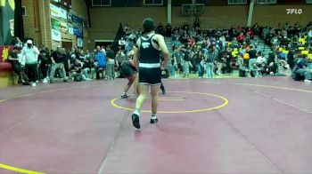 215 lbs Champ. Round 1 - Carlos Clark, Mountain View (Marana) High School vs James Davis, Morenci High School