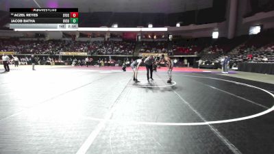 141 lbs Round Of 64 - Aczel Reyes, Springfield Technical CC vs Jacob Batha, Grand Valley State