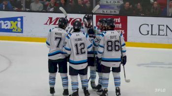 Thomas Desruisseaux Snipes It From The Point To Give The Saguenéens A 4-2 Lead