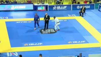 ISAQUE BAHIENSE vs CLAUDIO CALASANS 2018 World IBJJF Jiu-Jitsu Championship