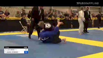 DEBORAH LEE BEGG vs TIFFANY ANNE STORMS 2022 World Master IBJJF Jiu-Jitsu Championship