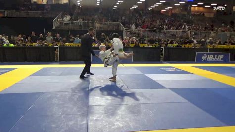 Elijah Michael Richards vs Hayden Marcus De Leon 2025 Pan Kids Jiu-Jitsu IBJJF Championship