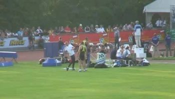 Womens 100m - Heat 1