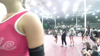 118 lbs Rr Rnd 7 - Bryn Evans, Central Pennies vs Kylee Trostle, Kraken Blue - Girls