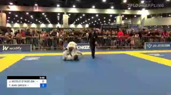 JASMINE NICOLE STADELBACHER vs TALIA ANN GREEN 2022 IBJJF Jiu-Jitsu CON International