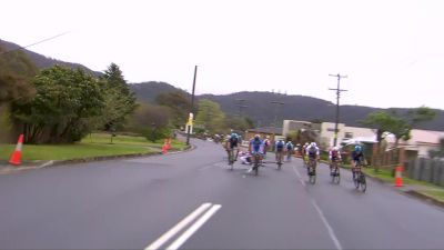 Junior Men Pre-Race Favorites Crash On First Descent Of Road Race