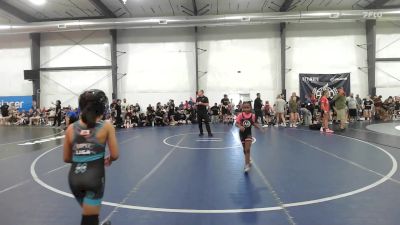 25 lbs Rr Rnd 6 - Madison Gilliam, Maryland Mana - W vs Amia Lopez, Surfside Girls - W