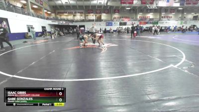 125 lbs Champ. Round 2 - Isaac Gibbs, Indian Hill Community College vs Gabe Gonzales, Grand View (Iowa)