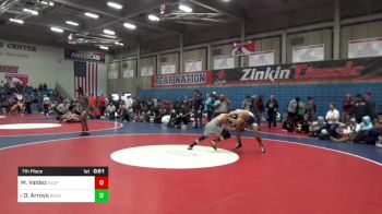 138 lbs 7th Place - Matthias Valdez, Hesperia vs David Arroyo, Reedley